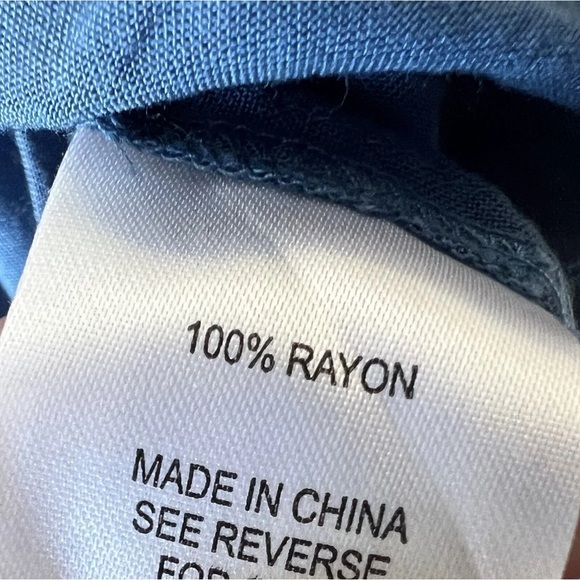 Modcloth Womens Button Up Shirt Top Rayon LARGE Blue. 243 - Picture 3 of 3